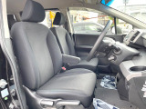 運転席シート廻りは使用感も少なく、良好な状態となっています。前オーナー様が丁寧に使っていたことがよくわかりますね。