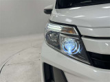 LEDヘッドライトとオートマチックハイビームで夜間走行時の安心感が違います!ヘッドライトレンズ表面に剥がれがありますので、御来店時にご確認ください。