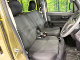 運転席シート廻りは使用感も少なく、良好な状態となっています。丁寧に使われていたことがよくわかりますね。