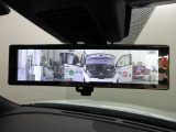 スマートルームミラー付きで後部座席に乗車してても後方がしっかり見れます