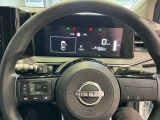 手元でナビの音量調整等が出来るのでナビの操作によるわき見運転を防止することが出来ます。