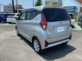 全国の日産販売会社で点検&修理、保証サービスが受けれます。