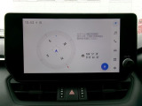 DCM(専用通信機)を装備したコネクティッドナビです。なおT-Connect契約により、令和10年3月まで無償でのご利用が可能です。詳しくは営業スタッフにお問い合わせください。