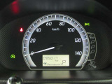 大きくて視認性の良いアナログメーターです。 走行距離 95017Km