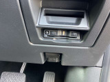 ETCが装着されています。再セットアップ後高速道路の料金所をノンストップで通過できて大変便利です。