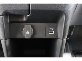 スマートフォンなどの音楽再生が可能なUSB接続ジャック装備車両です♪♪♪