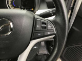 クルーズコントロールを装備。アクセルやブレーキを操作しなくても、自動で先行車との車間距離を保ち追従走行できます。長距離や高速道路を運転する際に、ドライバーへの負担を軽減します。