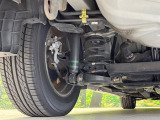お車を安心してお乗りいただく為には、足回りの定期点検が欠かせません。サービスサポート(有償保証)では無料点検もご提供しており、安心のカーライフをお過ごしいただけるサポート体制が整っています。