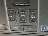 運転席天井部のサテライトスイッチです。