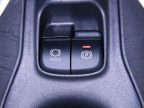 電動パーキングブレーキを装備しております。