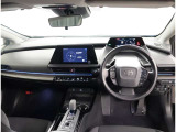 オシャレなインテリアで運転する気分も盛り上がりますよね^^