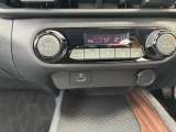 エアコン操作パネルです。