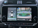 車を真上から画面で確認出来るアラウンドビューモニター♪画面を見ながら車庫入れが非常に楽になります!