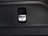 正規販売店の認定中古車は、第三者検査専門機関(AIS)に寄って、内外装から機関に至るまで公正かつ厳正に検査されています。詳しくはスタッフまでお問合せ下さい。