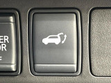 【パワーバックドア】スマートキーや運転席のボタンを押すだけでリアゲートが自動で開閉します!荷物を持っている時や、高い位置にあるバックドアを閉める際に便利な機能です♪