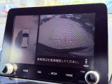 【マルチアラウンドモニター】専用のカメラにより、上から見下ろしたような視点で360度クルマの周囲を確認することができます☆縦列駐車や幅寄せ時に活躍してくれます♪
