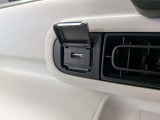 USB接続で携帯の充電など使い勝手がUP