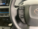 運転中、オーディオの操作をしてて、ハッとしたことはありませんか?ステアリングスイッチは、運転中でもハンドルでオーディオの操作が可能です。安全なドライブをサポートします。