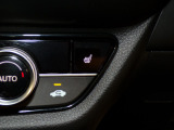 【シートヒーター】シートヒーター装備車です。寒い冬に乗車中とても暖かく快適に移動できます。冷え性の方にピッタリの装備です!