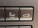【パワーバックドア】スマートキーや運転席のボタンを押すだけでリアゲートが自動で開閉します!荷物を持っている時や、高い位置にあるバックドアを閉める際に便利な機能です♪