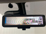 【スマートルームミラー】ルームミラー上に車体後方カメラの映像を映し出すことで車内定員、荷物状況に影響をうけません★