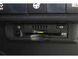 高速道路走行の料金所をノンストップで通過できるETCを装備!※ ETCカードのお申し込みも当社にお任せ下さい!