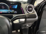 総在庫で600台ほどの取り扱いがございます。弊社デモカー使用の車両やメーカー使用の車両などもご紹介ができます。