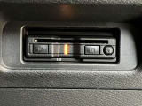 ETC車載器付きです♪高速道路をスイスイと通過!で、キャシュレス!クルマは料金所をノンストップで通過することができます☆
