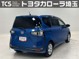 後席ガラスにフィルムが貼られております!直射日光の緩和やプライバシー保護にも役立ちます!