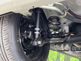お車を安心してお乗りいただく為には、足回りの定期点検が欠かせません。サービスサポート(有償保証)では無料点検もご提供しており、安心のカーライフをお過ごしいただけるサポート体制が整っています。