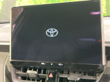 【10.5インチナビ】高級感とインパクトのある大画面ナビを装備。各種オーディオ操作はもちろん、スマホ連携もできる利便性の高いナビです♪