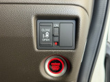 片側電動スライドドアを装備!荷物で手が塞がる時など簡単にドアの開閉ができます!