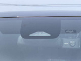 【トヨタセーフティセンス】走行中に前方の車両等を認識し、衝突しそうな時は警報とブレーキで衝突回避と被害軽減をアシスト。より安全にドライブをお楽しみいただけます。