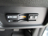 ETC付。高速道路の料金所はキャッシュレスで通過です。サービスエリア等にあるスマートインターの出入口も利用可能でとっても便利。ご納車後すぐにお使い頂けるようセットアップしてのお渡しとなります。