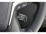高速道路を頻繁に利用する方におすすめのレーダークルーズコントロール。前を走っている車との適切な距離を保って走行してくれます。長距離運転の疲労感も違いますよ。適度な休憩も忘れずに★