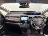 ホンダ純正ナビ付き!独自のインターナビ搭載により、リアルタイムの交通渋滞情報だけでなく、お出掛け先の天気や様々な情報も取得できドライブをよりお愉しみ頂けます!♪