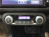 オートエアコンでお好みの温度になり、運転に集中できます。