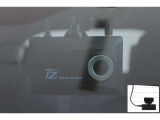 ドライブレコーダー(TZ-DR210)装備してます。フロントとリヤーのカメラで録画しているので万が一の時の記録で安心です。