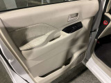 ドア内装