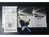 メンテナンスノート、取扱説明書付いています!おクルマの情報が、ギュッと凝縮★ 今までの整備記録が記載されている、大事な物です★
