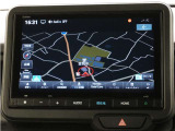 純正8インチHondaCONNECTナビ(VXM-245ZFEi)&バックカメラが装備されているので、普段の使い勝手もロングドライブも快適です。