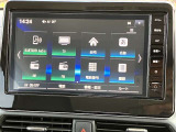 9インチワイド日産純正オリジナルナビゲーション搭載。インパネにマッチする専用デザインに、美しく見やすい大画面ディスプレイを採用。
