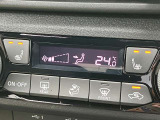 運転席、助手席がヒーター付きシートなので寒い冬も快適です♪