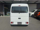 自社認証工場を完備しておりますので、納車前の車検・整備や、アフターメンテナスもばっちりですので、安心して当社にお任せ下さい。また、当社にて車輌ご成約のお客様はオイル交換永久無料のサービス付きです!