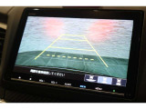 バックカメラが装備されており、後方の安全確認はもちろんのこと狭い場所での駐車や雨の日・夜間など視界の悪いコンディションでのストレスの軽減にもなります!