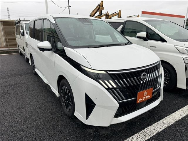 セレナ 1.4 e-POWER ルキシオン 禁煙車