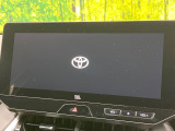 【12.3インチワイドナビ】高級感とインパクトのある大型ワイドナビを装備。各種オーディオ操作はもちろん、横長ワイド画面でのマップ2分割表示など、利便性も高いナビです♪