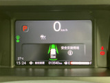視認性の高いメーター類で、運転に必要な情報をしっかり把握できます。安全支援機能の情報も確認しやすく、安心のドライブをサポートします。