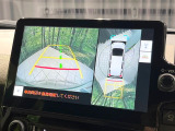 【パノラミックビューモニター】専用のカメラにより、上から見下ろしたような視点で360度クルマの周囲を確認することができます☆死角部分も確認しやすく、狭い場所での切り返しや駐車もスムーズに行えます。