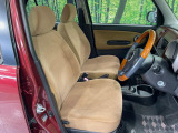 運転席シート廻りは使用感も少なく、良好な状態となっています。丁寧に使われていたことがよくわかりますね。